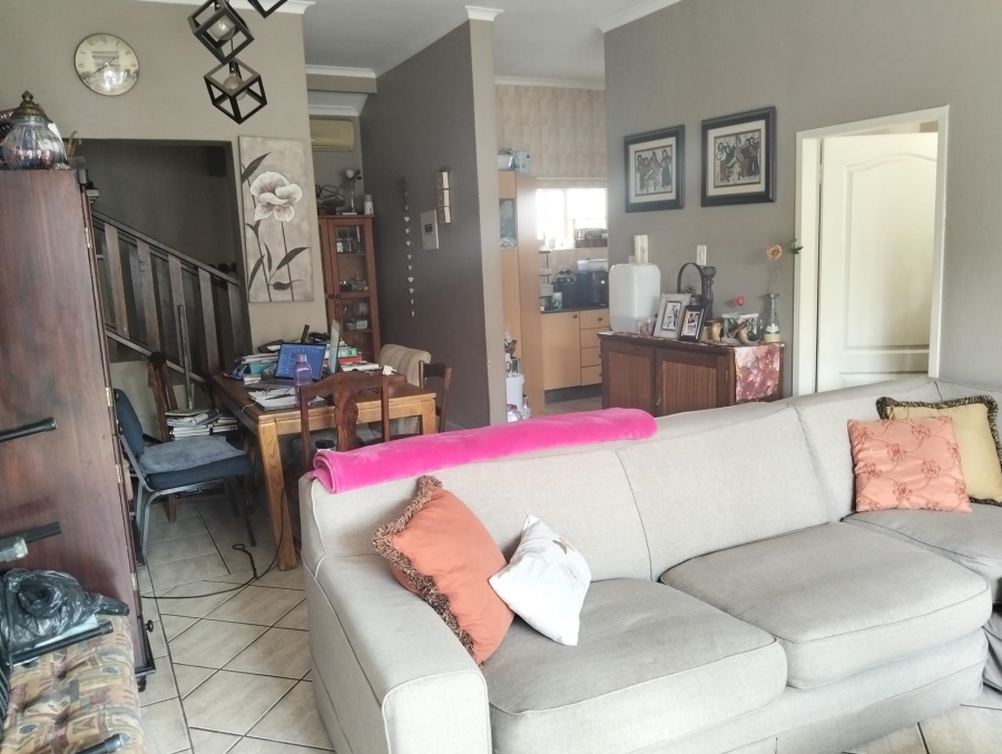 3 Bedroom Property for Sale in Faerie Glen Gauteng