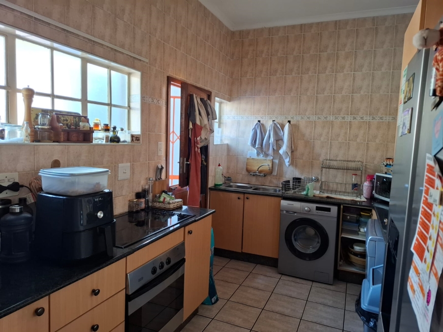 3 Bedroom Property for Sale in Faerie Glen Gauteng