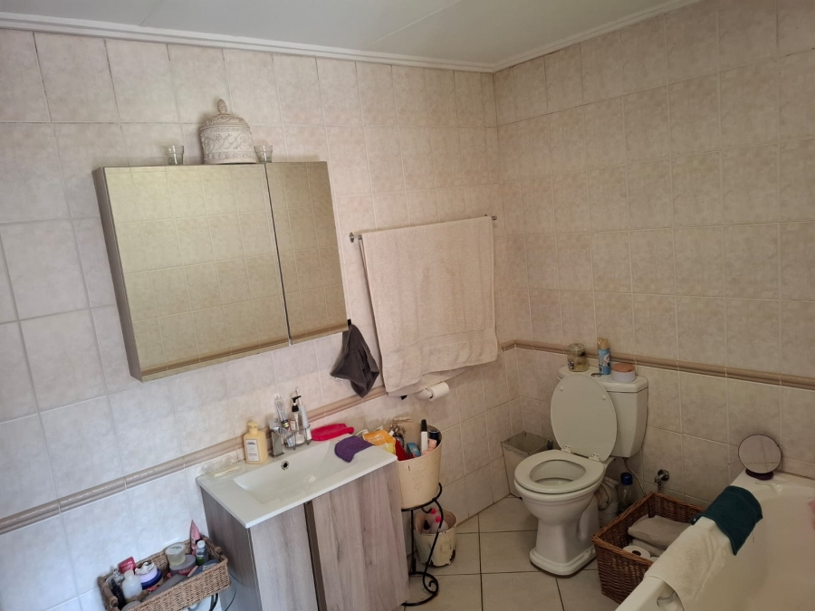 3 Bedroom Property for Sale in Faerie Glen Gauteng