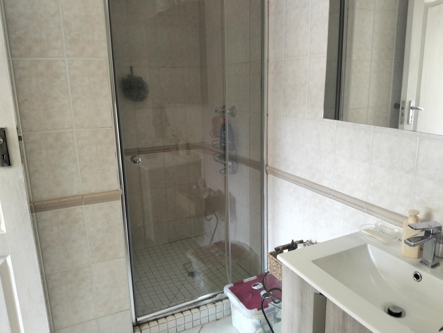 3 Bedroom Property for Sale in Faerie Glen Gauteng