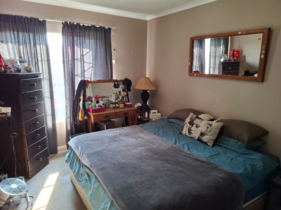 3 Bedroom Property for Sale in Faerie Glen Gauteng