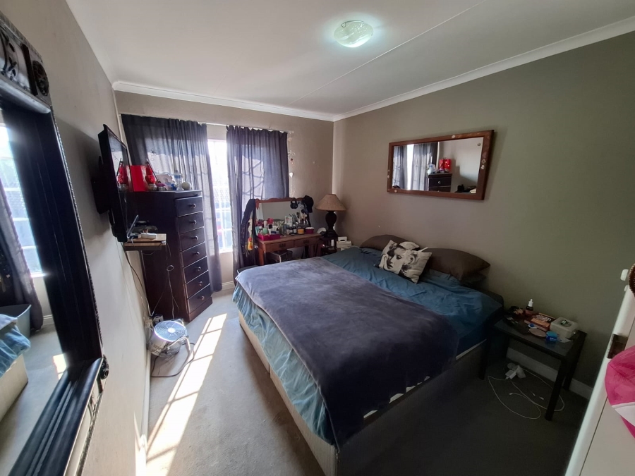 3 Bedroom Property for Sale in Faerie Glen Gauteng