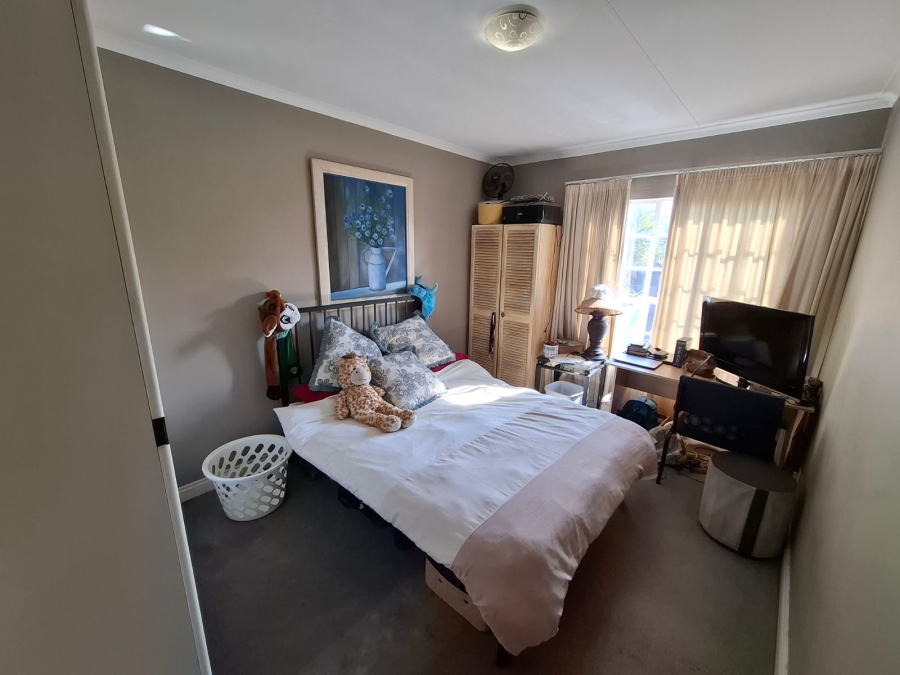 3 Bedroom Property for Sale in Faerie Glen Gauteng