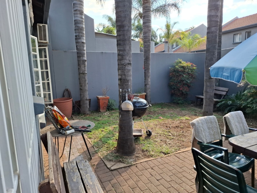 3 Bedroom Property for Sale in Faerie Glen Gauteng