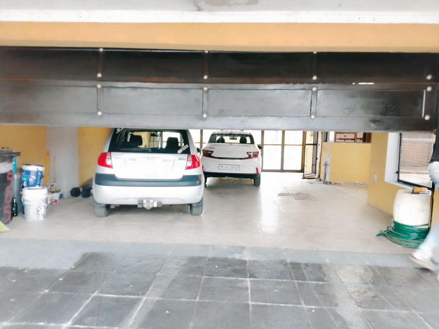 To Let 3 Bedroom Property for Rent in Alveda Park Gauteng
