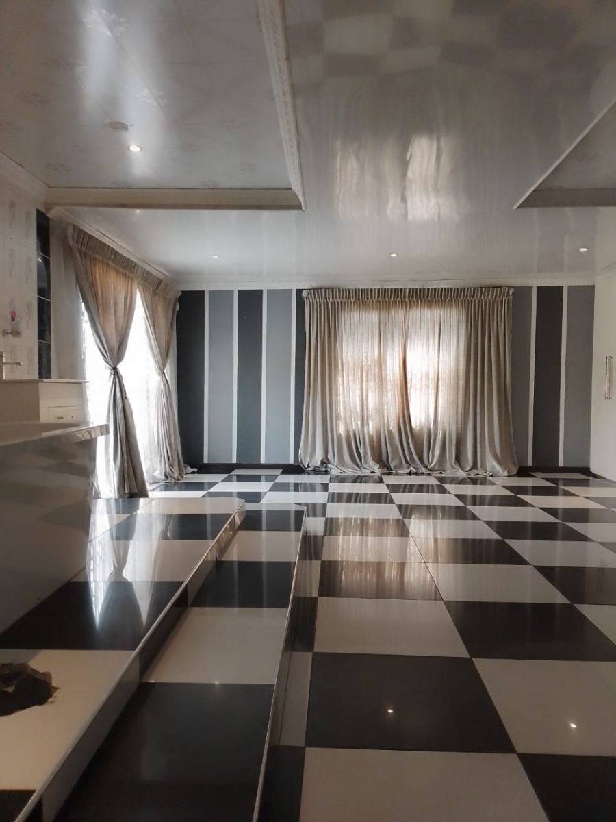 To Let 3 Bedroom Property for Rent in Alveda Park Gauteng