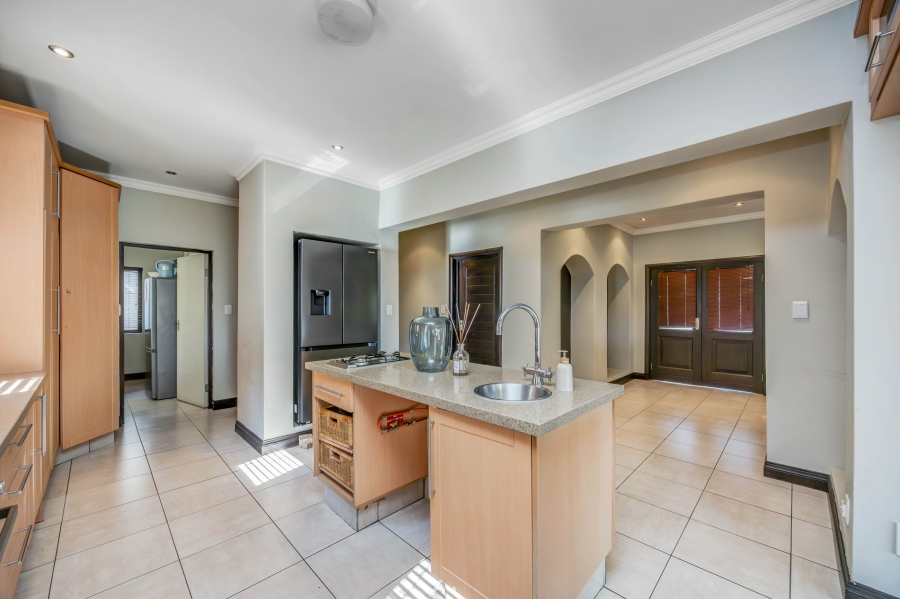 3 Bedroom Property for Sale in Broadacres Gauteng