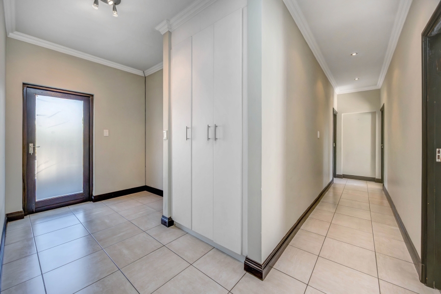 3 Bedroom Property for Sale in Broadacres Gauteng