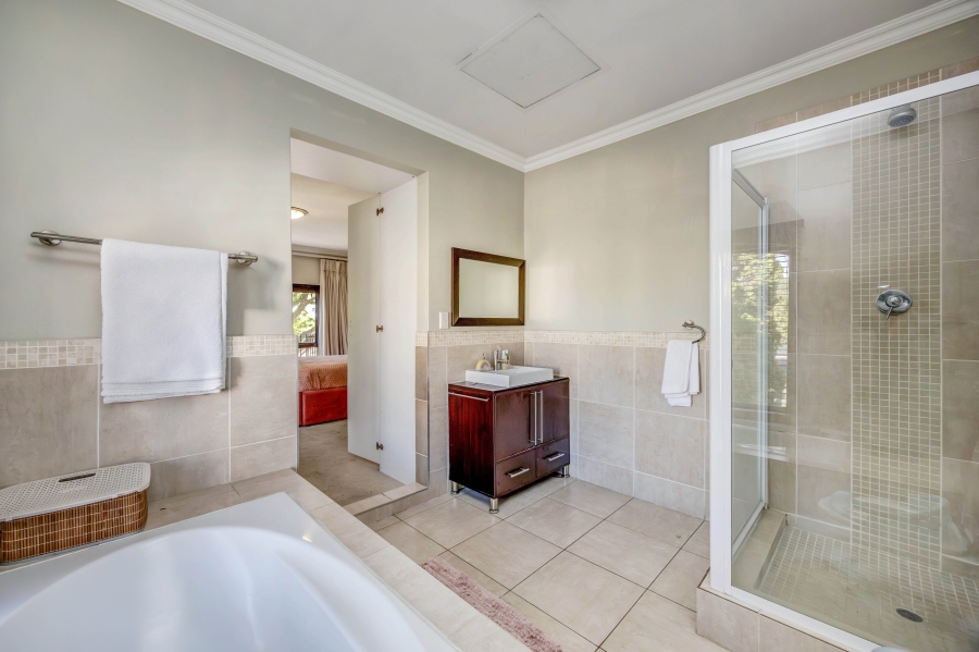 3 Bedroom Property for Sale in Broadacres Gauteng