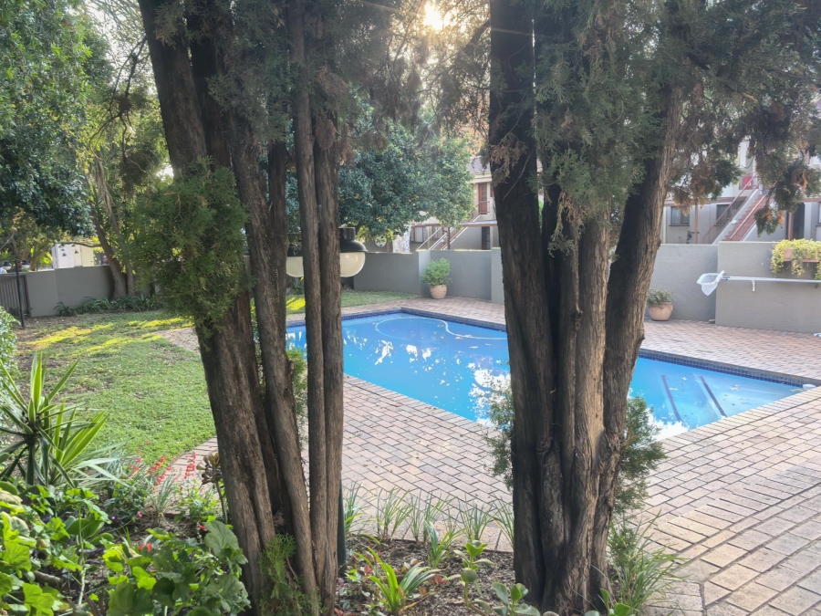 2 Bedroom Property for Sale in Sunninghill Gauteng