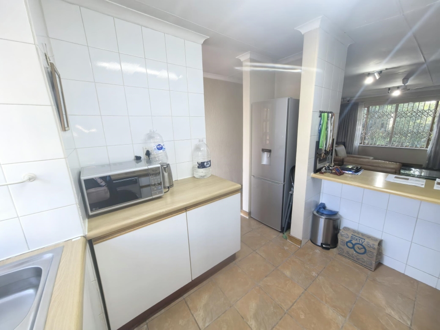 2 Bedroom Property for Sale in Sunninghill Gauteng