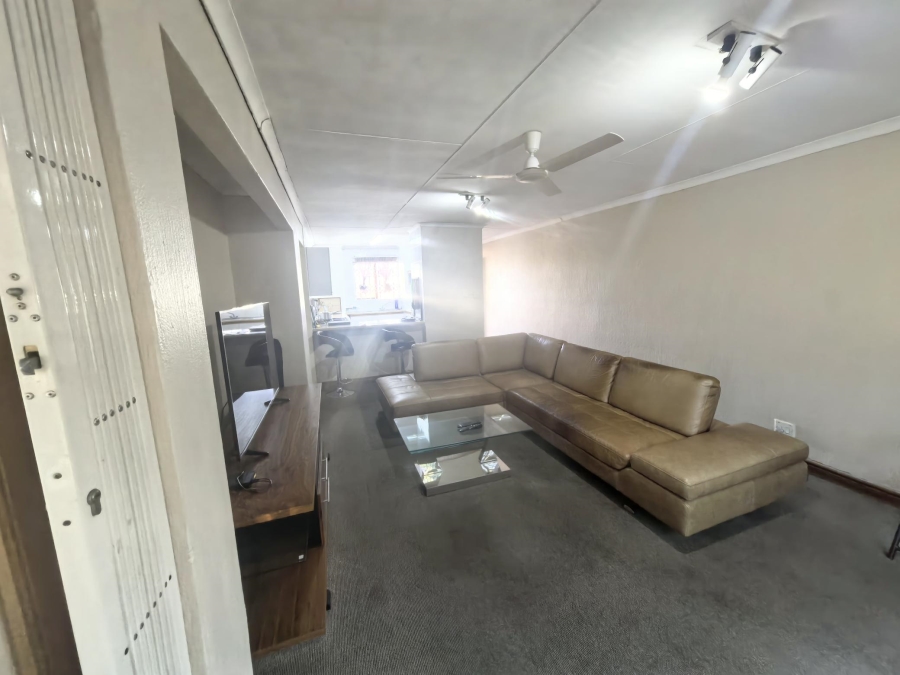 2 Bedroom Property for Sale in Sunninghill Gauteng