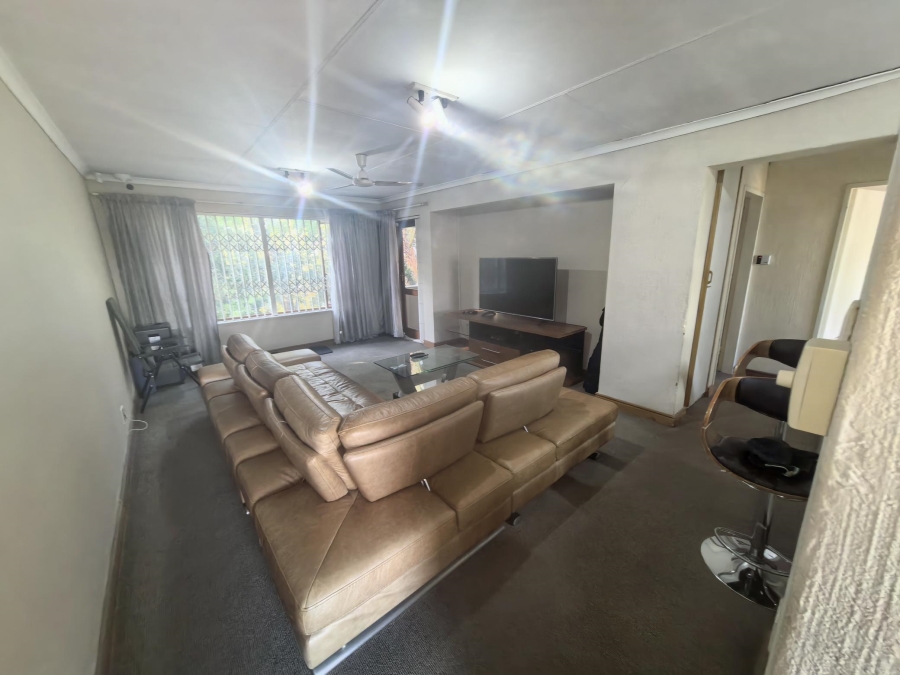 2 Bedroom Property for Sale in Sunninghill Gauteng