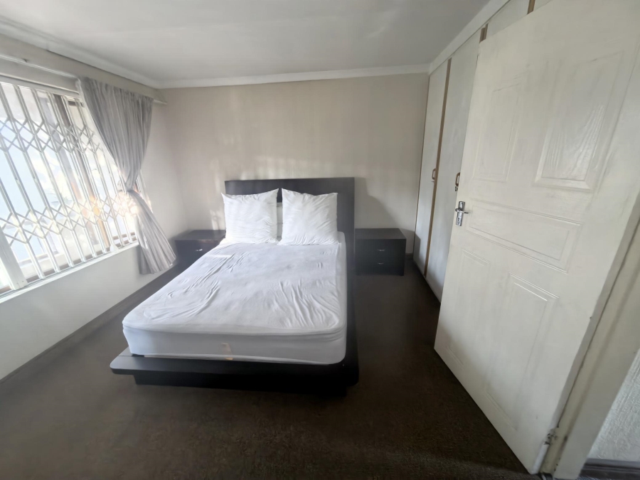 2 Bedroom Property for Sale in Sunninghill Gauteng