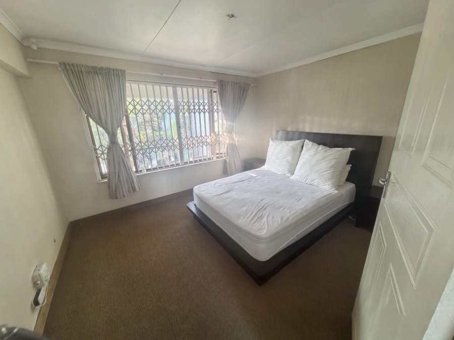 2 Bedroom Property for Sale in Sunninghill Gauteng
