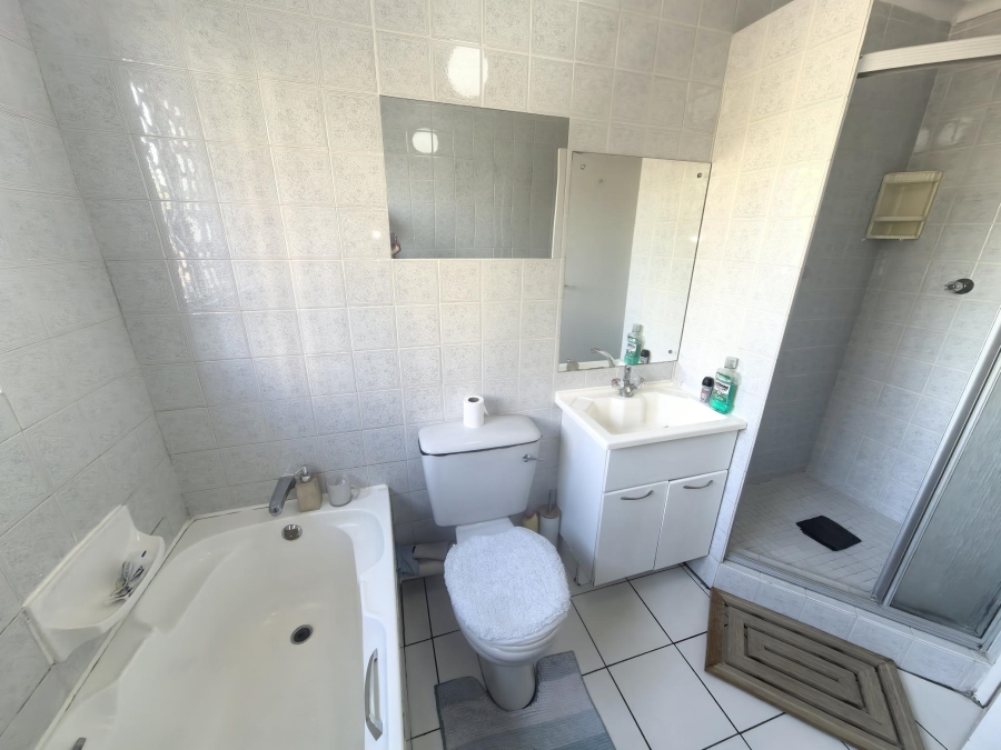 2 Bedroom Property for Sale in Sunninghill Gauteng