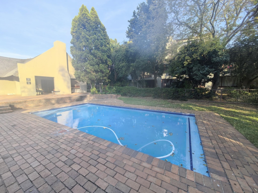 2 Bedroom Property for Sale in Sunninghill Gauteng