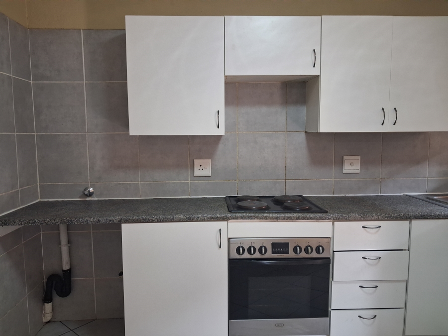2 Bedroom Property for Sale in Edenvale Central Gauteng