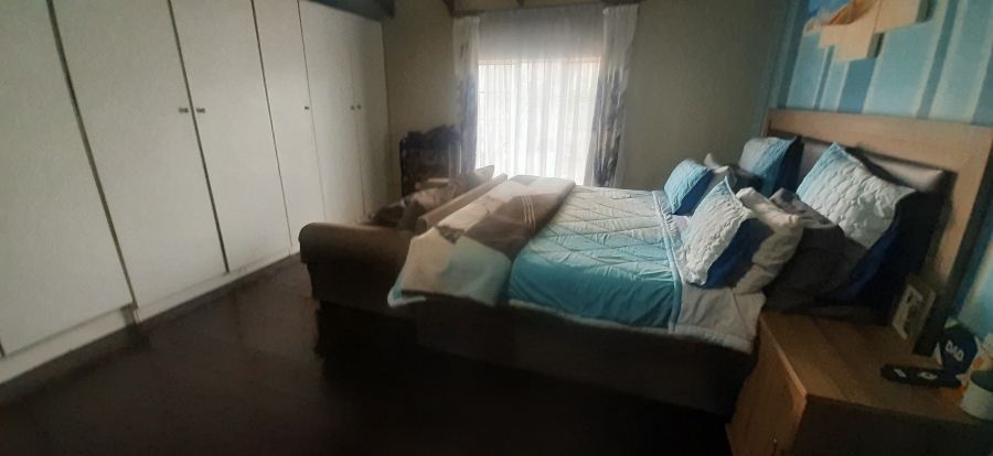 4 Bedroom Property for Sale in Van Riebeeck Park Gauteng