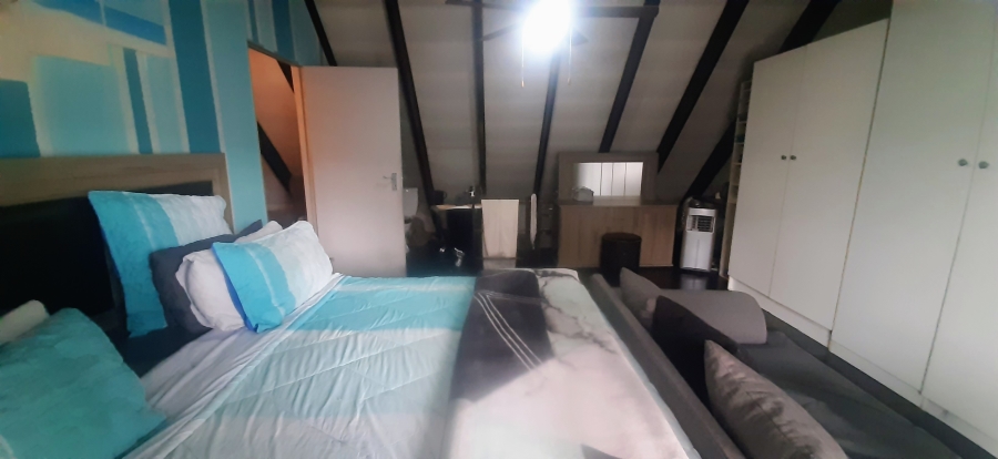 4 Bedroom Property for Sale in Van Riebeeck Park Gauteng