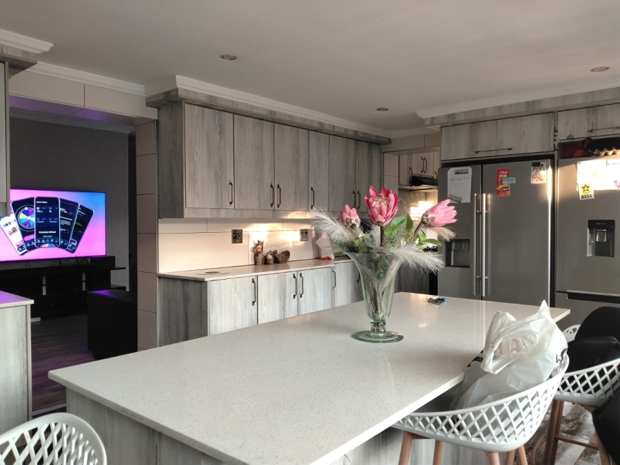 3 Bedroom Property for Sale in Brakpan Central Gauteng