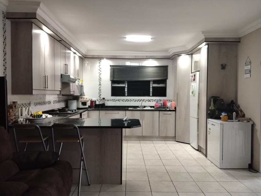 3 Bedroom Property for Sale in Brakpan Central Gauteng