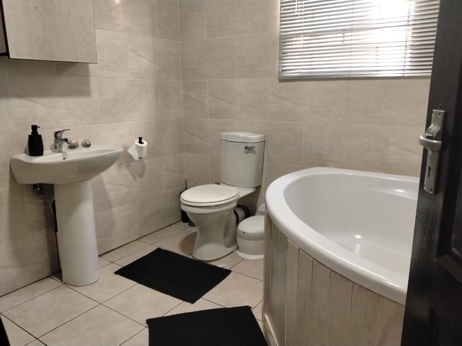 3 Bedroom Property for Sale in Brakpan Central Gauteng