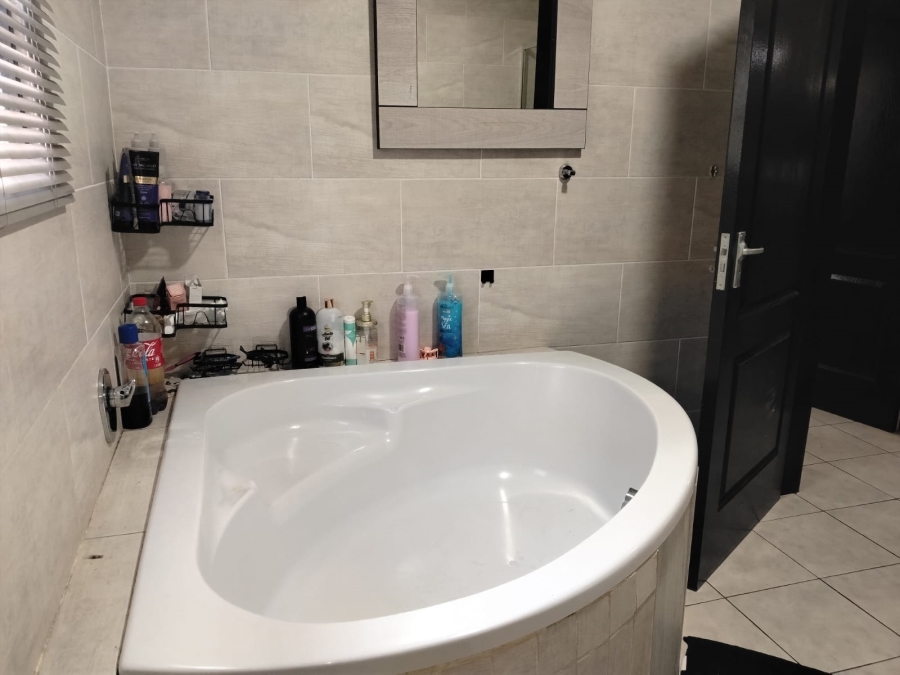 3 Bedroom Property for Sale in Brakpan Central Gauteng