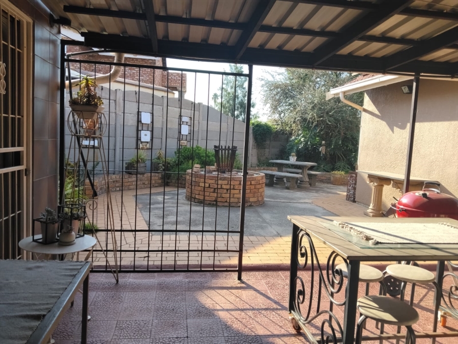 3 Bedroom Property for Sale in Sunair Park Gauteng
