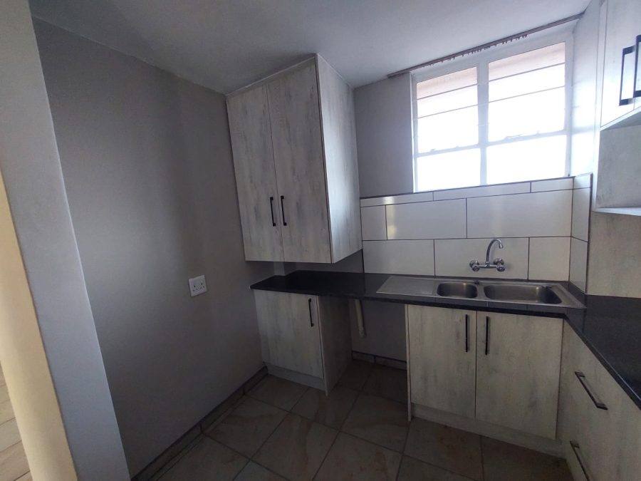 To Let 3 Bedroom Property for Rent in Sinoville Gauteng
