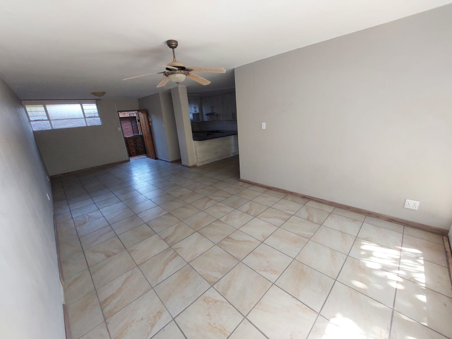 To Let 3 Bedroom Property for Rent in Sinoville Gauteng