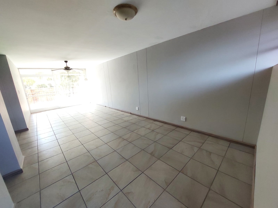 To Let 3 Bedroom Property for Rent in Sinoville Gauteng