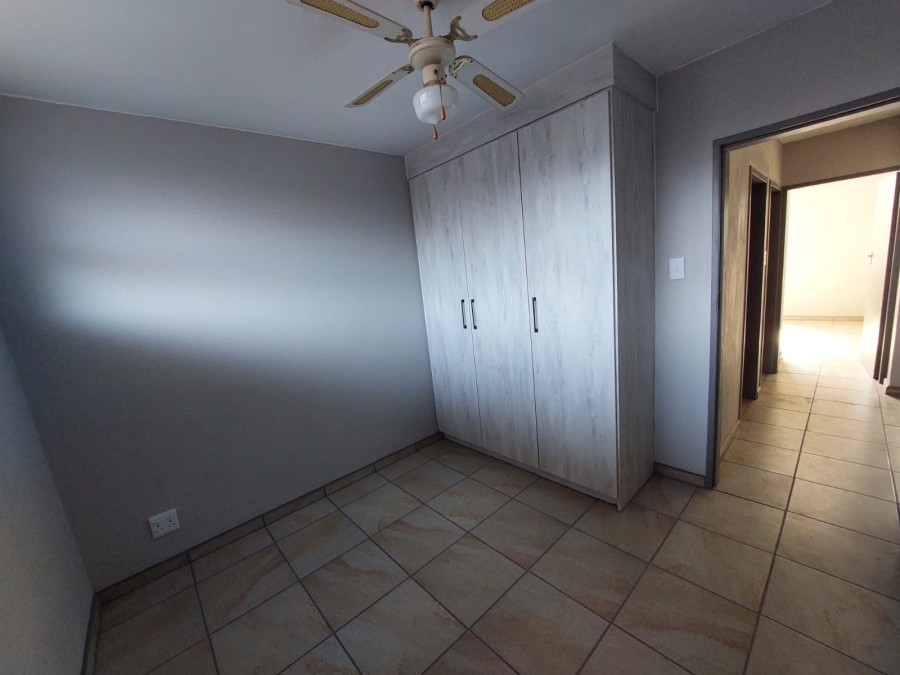 To Let 3 Bedroom Property for Rent in Sinoville Gauteng