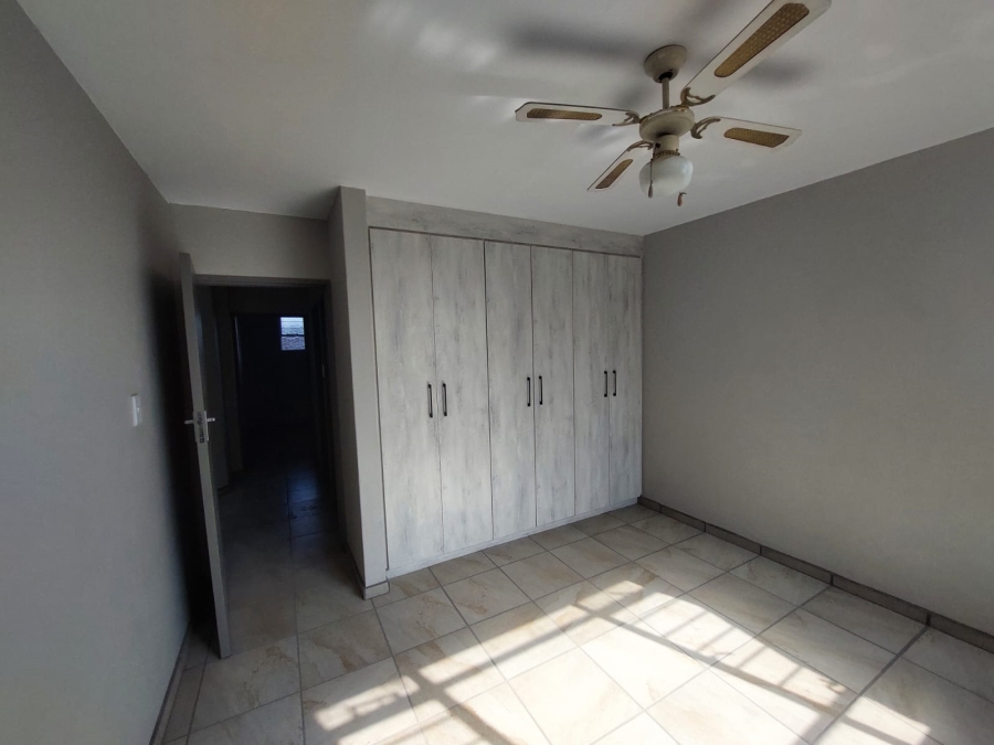 To Let 3 Bedroom Property for Rent in Sinoville Gauteng