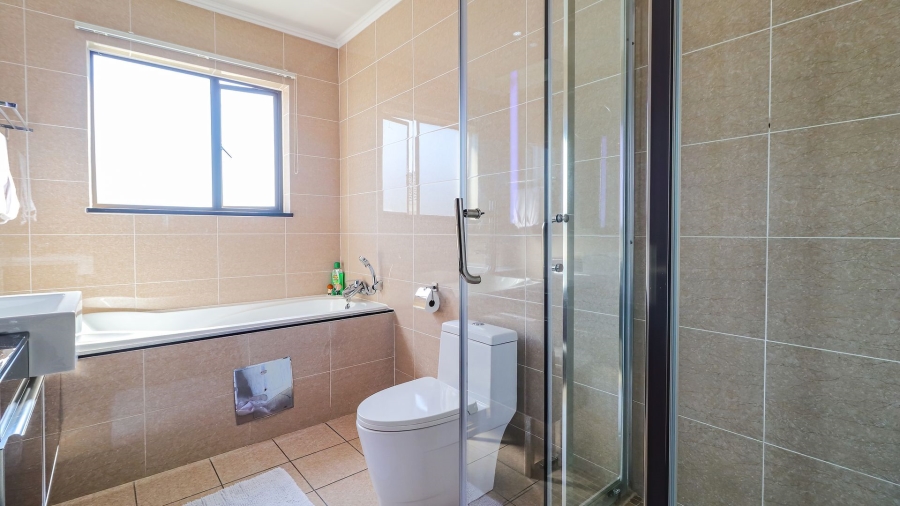 3 Bedroom Property for Sale in Maroeladal Gauteng