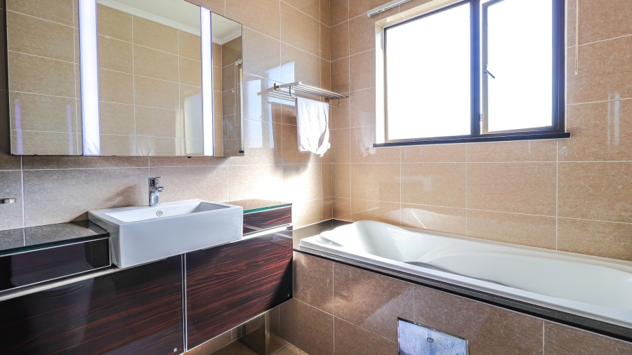 3 Bedroom Property for Sale in Maroeladal Gauteng