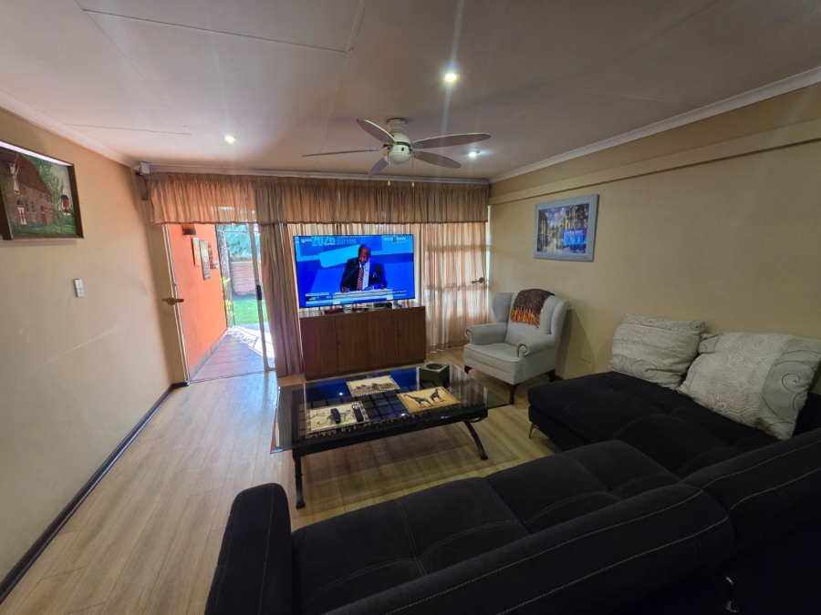 3 Bedroom Property for Sale in Vanderbijlpark SW 5 Gauteng