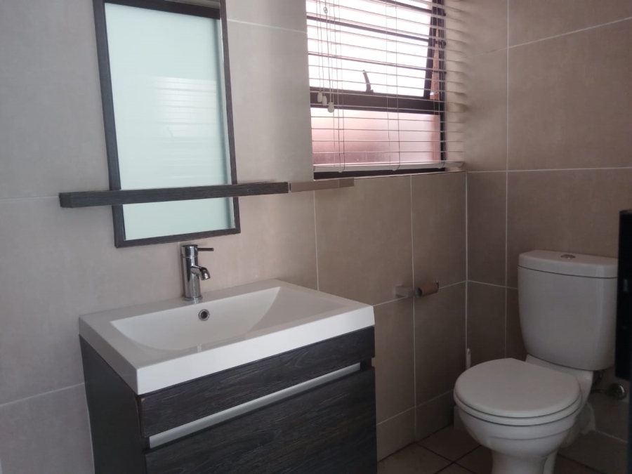 3 Bedroom Property for Sale in Greenstone Hill Gauteng