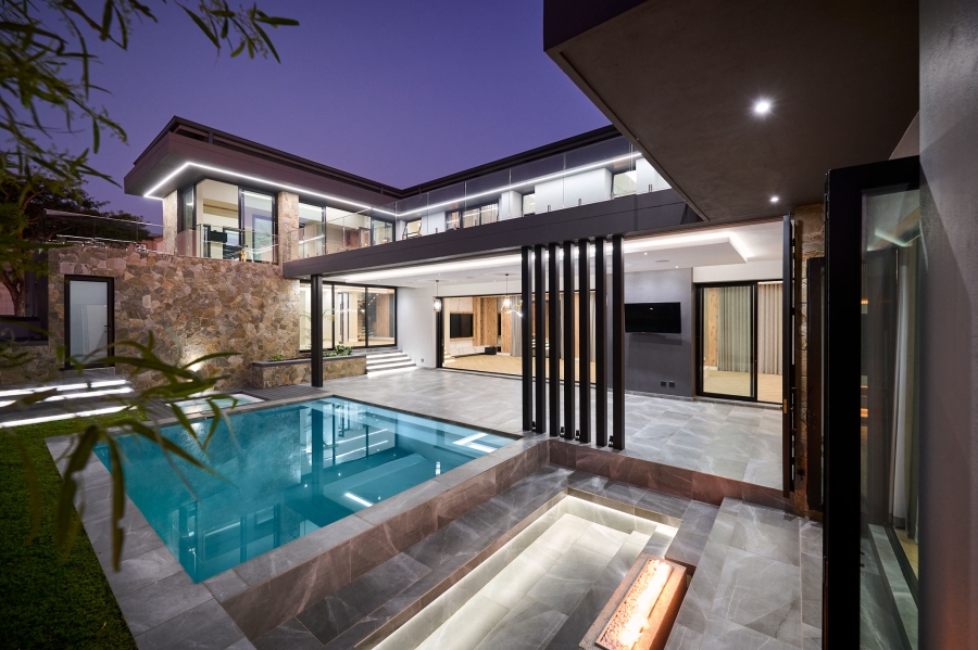 5 Bedroom Property for Sale in Waterfall Country Estate Gauteng