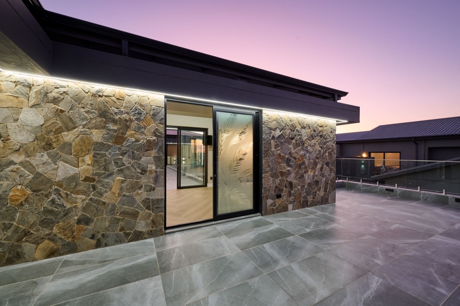 5 Bedroom Property for Sale in Waterfall Country Estate Gauteng