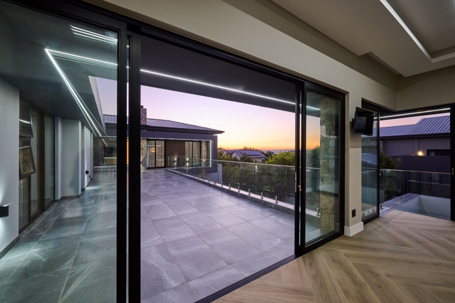 5 Bedroom Property for Sale in Waterfall Country Estate Gauteng