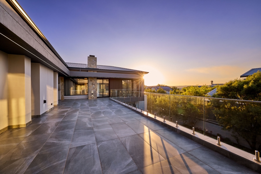 5 Bedroom Property for Sale in Waterfall Country Estate Gauteng
