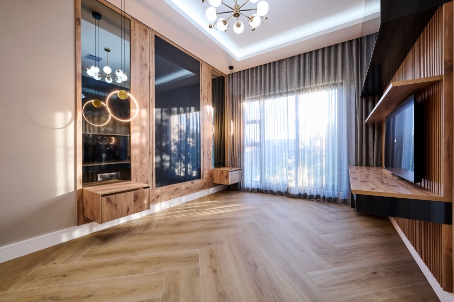 5 Bedroom Property for Sale in Waterfall Country Estate Gauteng