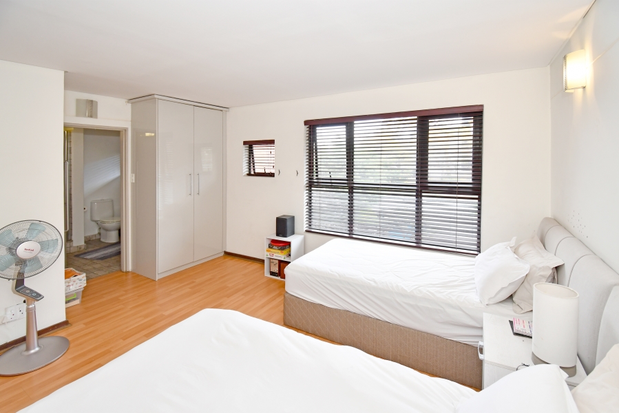 2 Bedroom Property for Sale in Atholl Gauteng