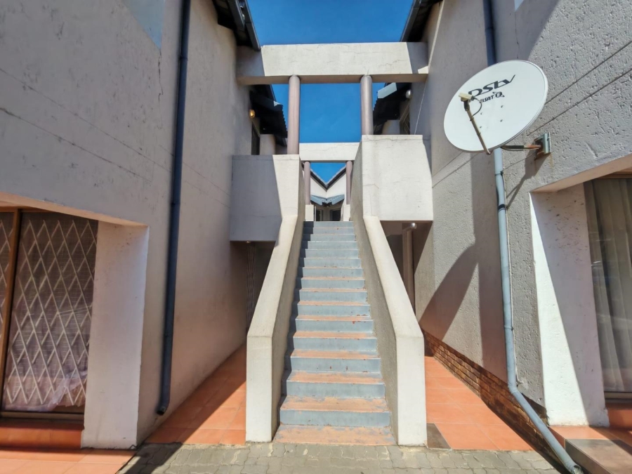 2 Bedroom Property for Sale in Winchester Hills Gauteng