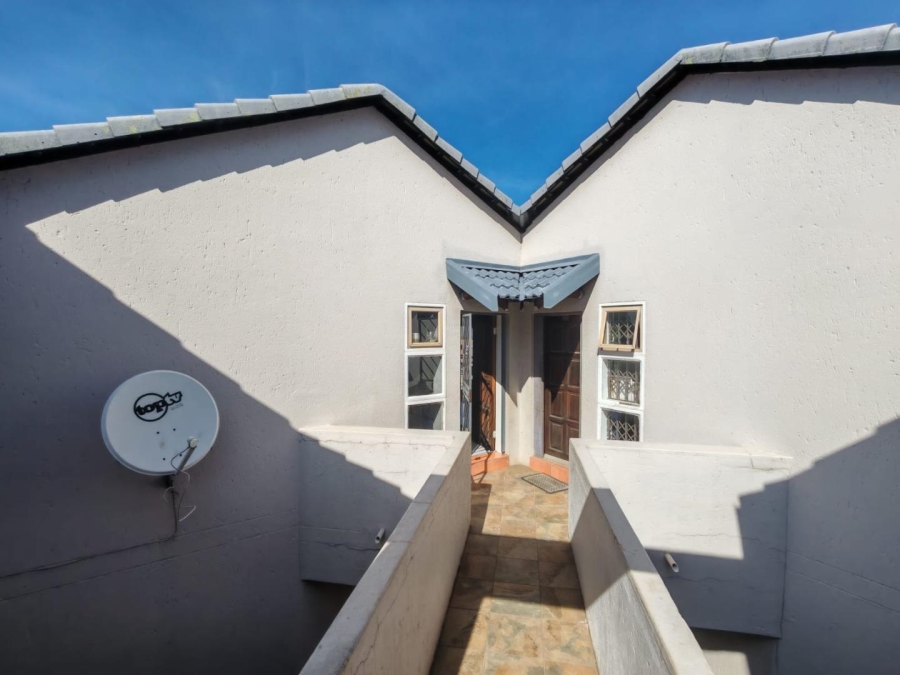 2 Bedroom Property for Sale in Winchester Hills Gauteng