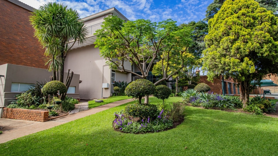 1 Bedroom Property for Sale in Robindale Gauteng