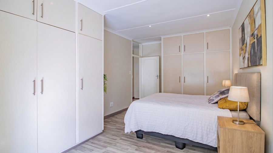 1 Bedroom Property for Sale in Robindale Gauteng