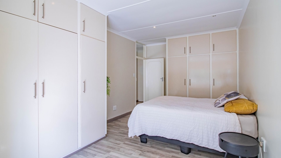 1 Bedroom Property for Sale in Robindale Gauteng