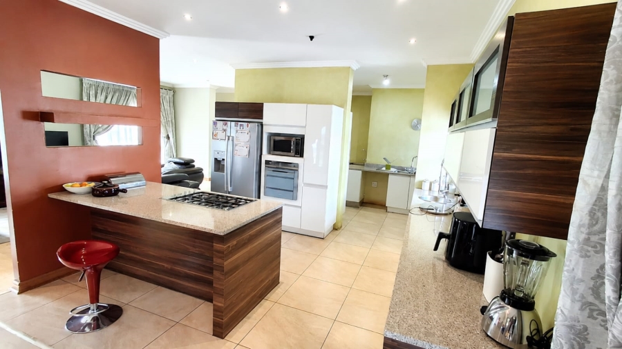 4 Bedroom Property for Sale in Heuwelsig Estate Gauteng